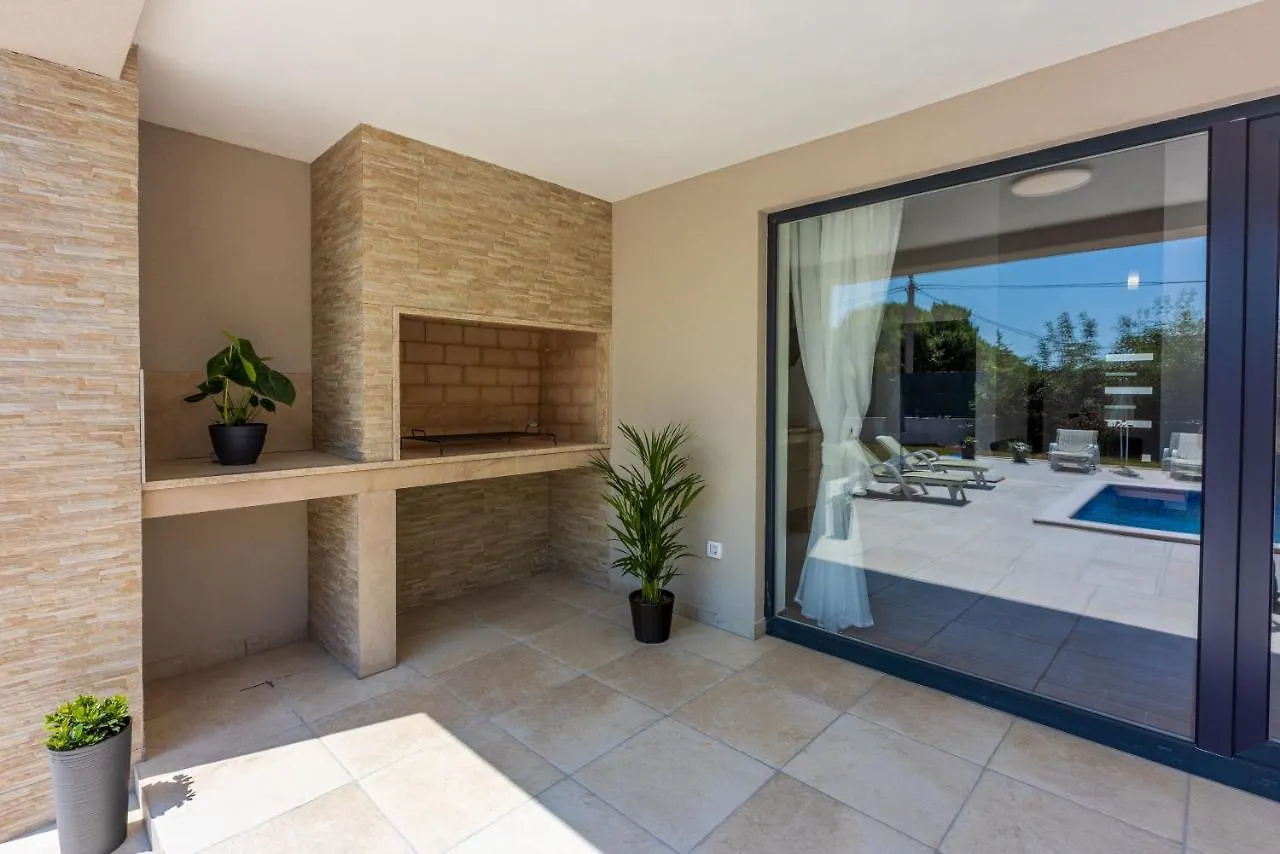 Villa Deluxe Trget