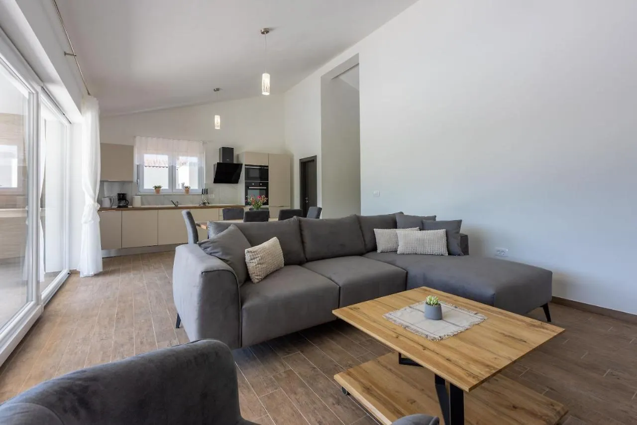 Villa Deluxe Trget